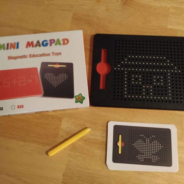 Magnetitega tahvel