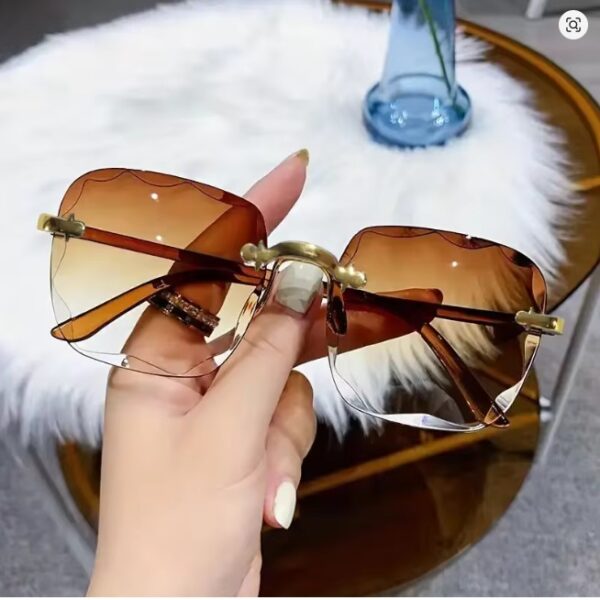 Naiste päikeseprillid